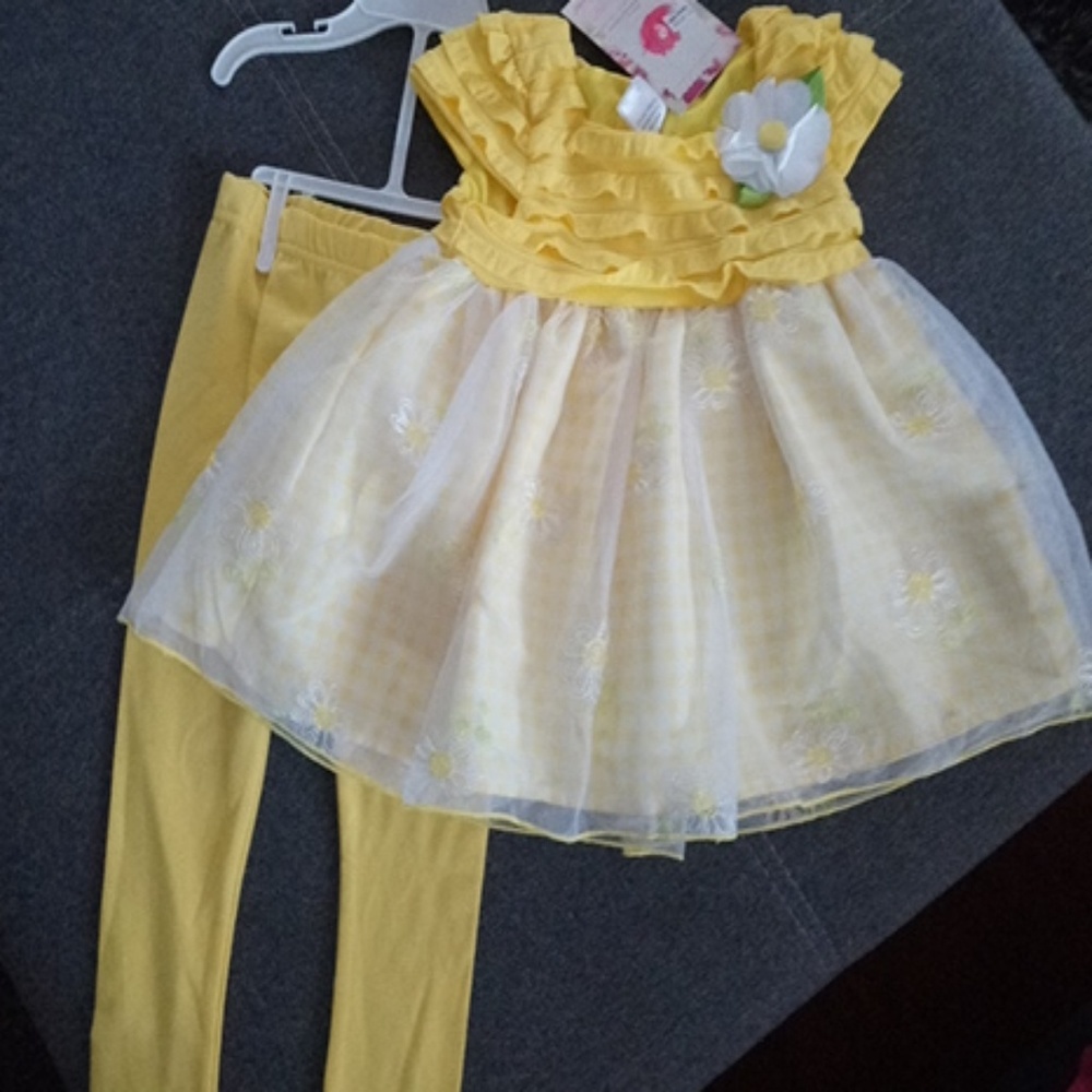 Girl's two piece set size 4T